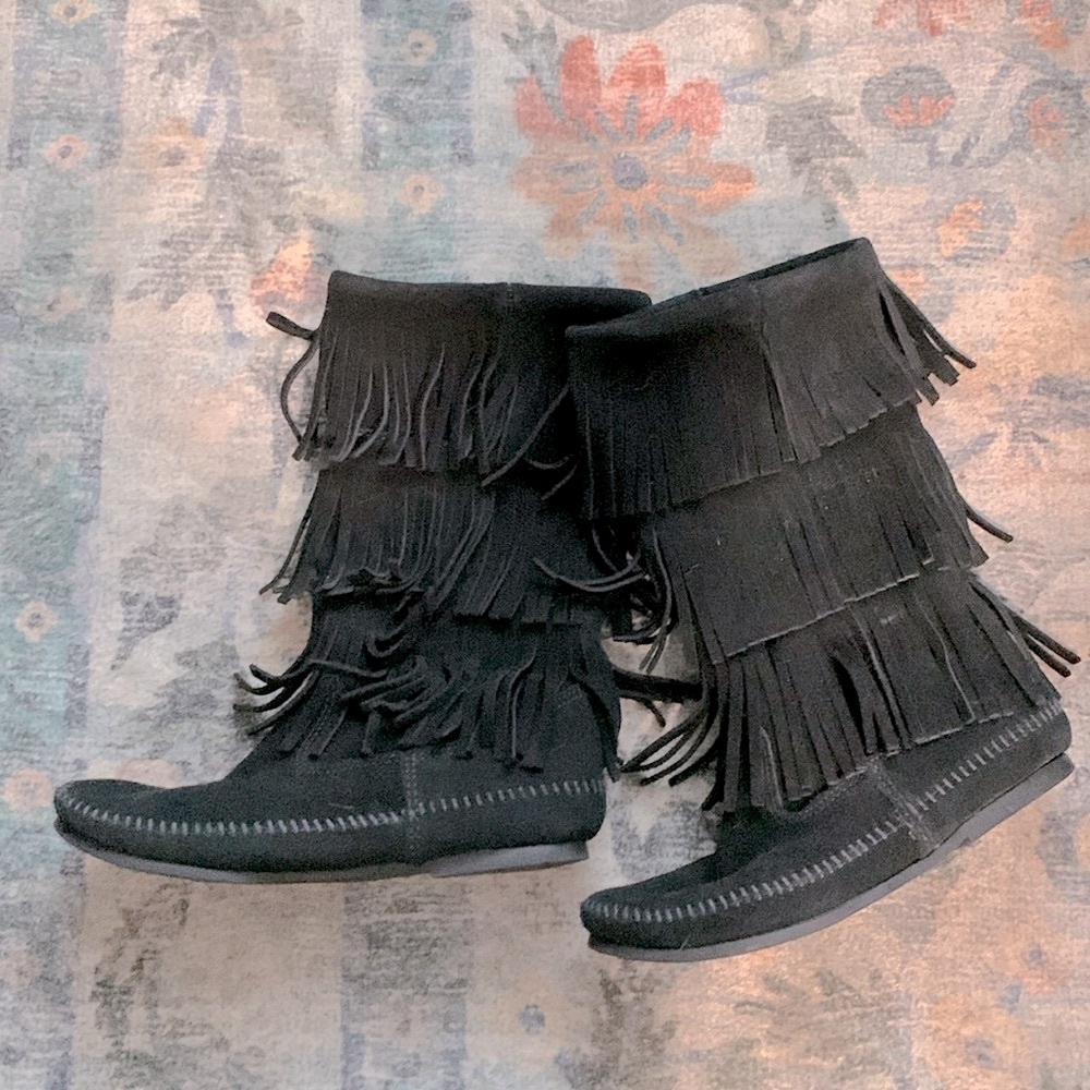 Vintage Y2K Minnetonka Black Fringed Boots